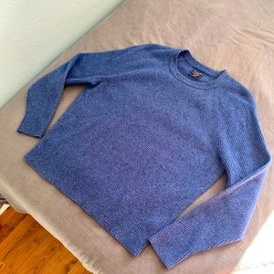 Abercrombie and Fitch Men’s blue sweater XL
